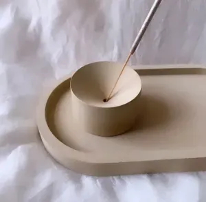 ROUND CONCRETE INCENSE HOLDER