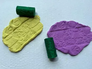 CUTEST DINOSAUR TEXTURE ROLLER X 2 VERSIONS