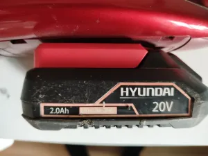 Hyundai 20V Battery Holder