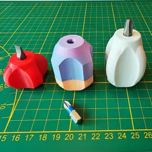 Short screwdriver handles for screwdriver bits