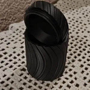 Container with thread