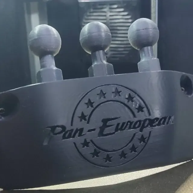 Hond@ st1300 paneuropean motor console with 3 holding taps