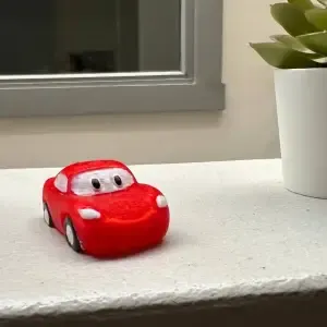 Lightning McQueen Deskbuddy