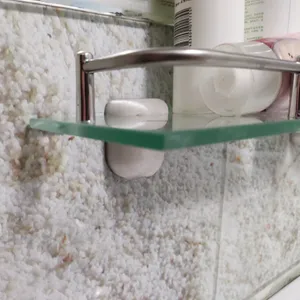 Fixing the glass shelf