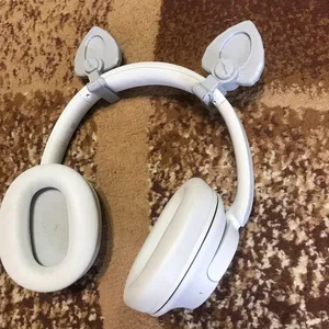 Ears for headphones