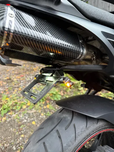 Motorcycle plate holder FZ6 — Image 4 of 6