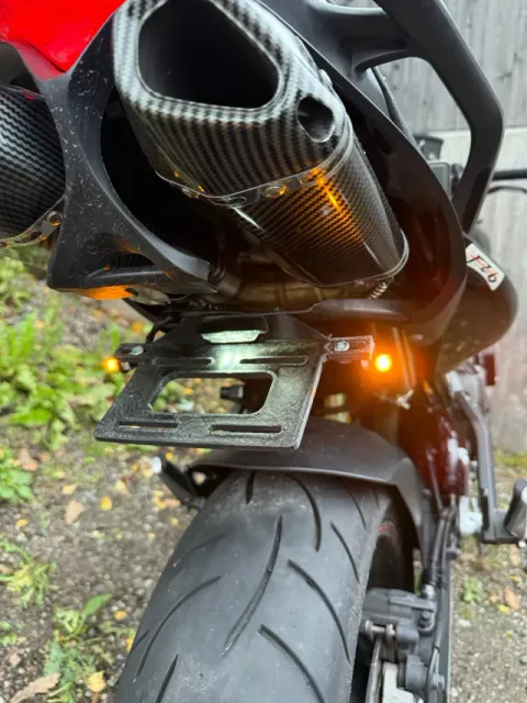 Motorcycle plate holder FZ6 — Image 3 of 6