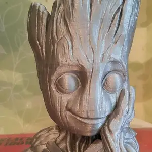 baby Groot pot