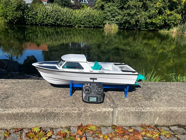 JETLING - 1/6 Scale - Jet Fishing Boat - HAVE-IT-ALL incl. HPW40 Jet Pump