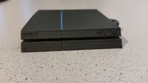 Min PS4 Keychain
